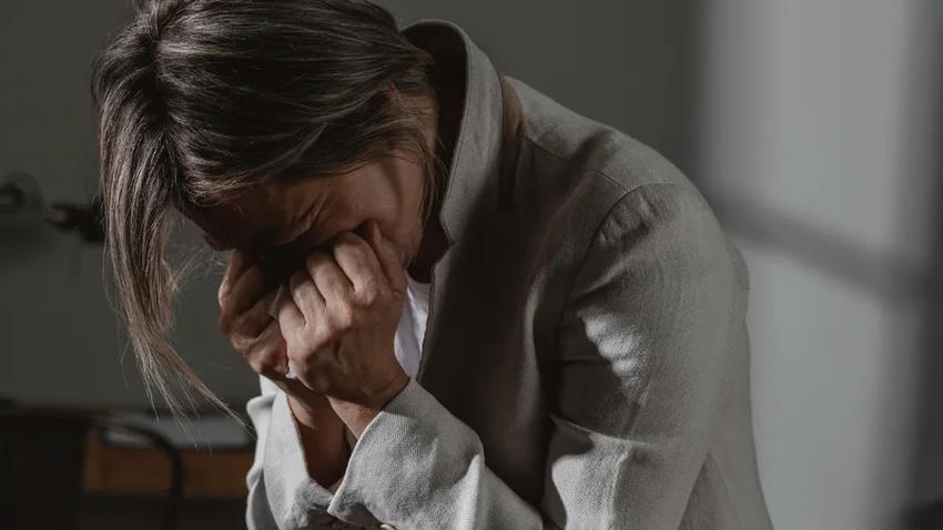 Подергивается глаз? 7 неожиданных причин тика — от кофеина до усталости