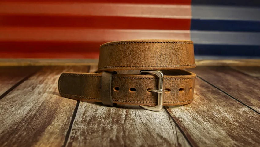 Как сделать отверстие в кожаном ремне: 5 простых способов своими руками