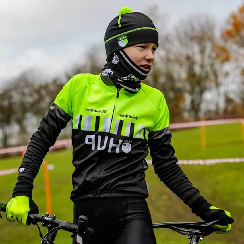 Как одеваться на велопрогулку осенью: система слоёв и выбор базовых аксессуаров