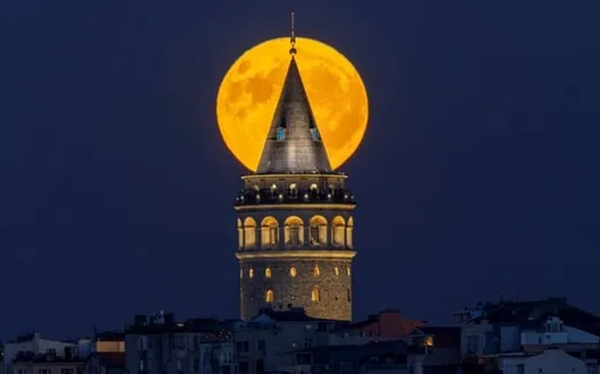 Голубая суперлуна 2024: редкое астрономическое событие и лучшие фото со всего мира