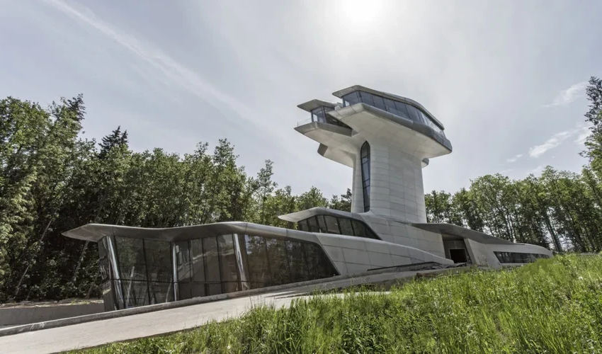 Заха Хадид: малоизвестные факты о жизни и архитектуре легендарной женщины