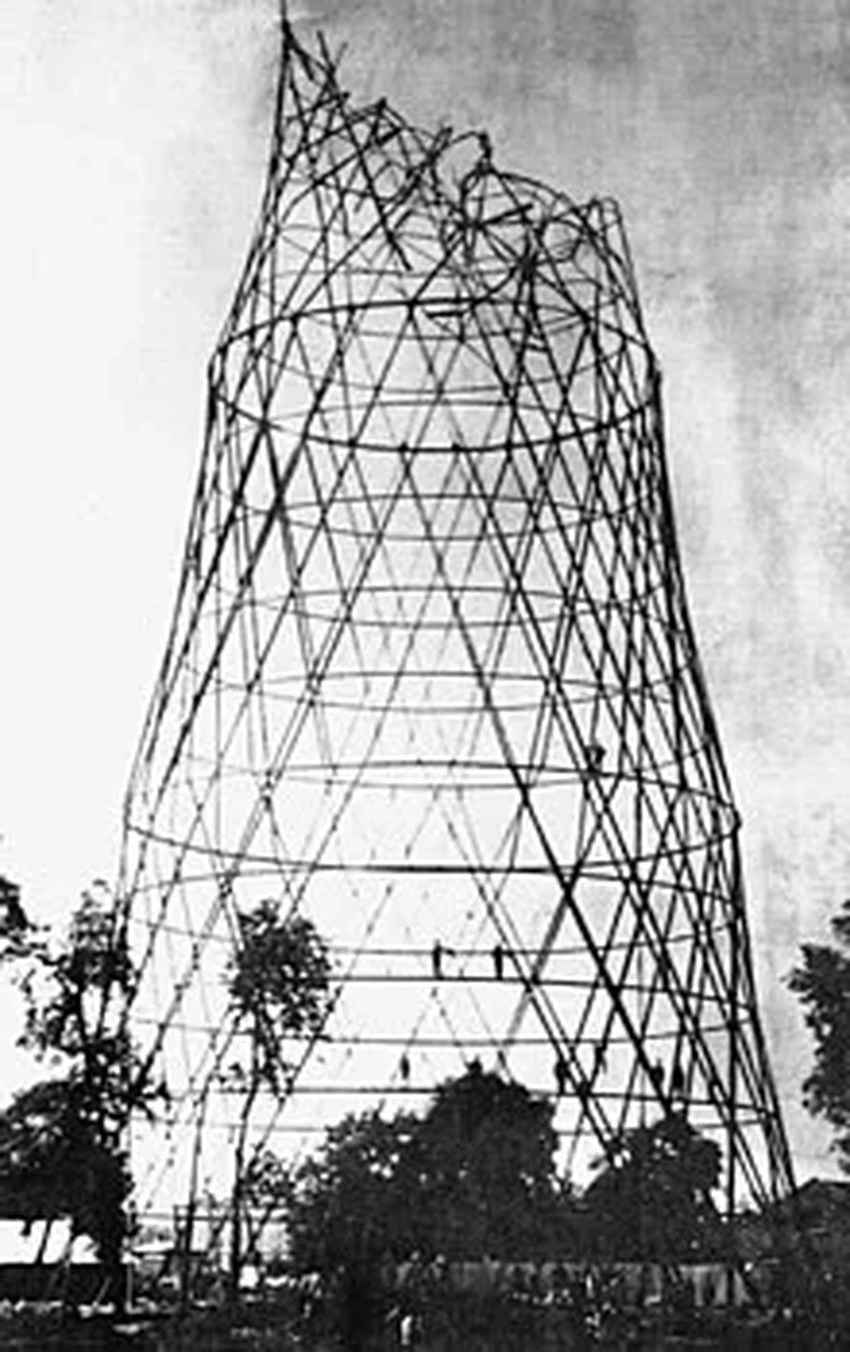 Шуховская и Останкинская: как устроены две легендарные московские телебашни