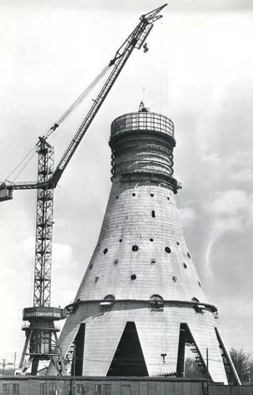 Шуховская и Останкинская: как устроены две легендарные московские телебашни