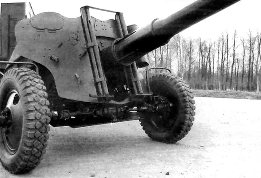 Как советские инженеры заставили пушку помогать грузовику: забытый эксперимент