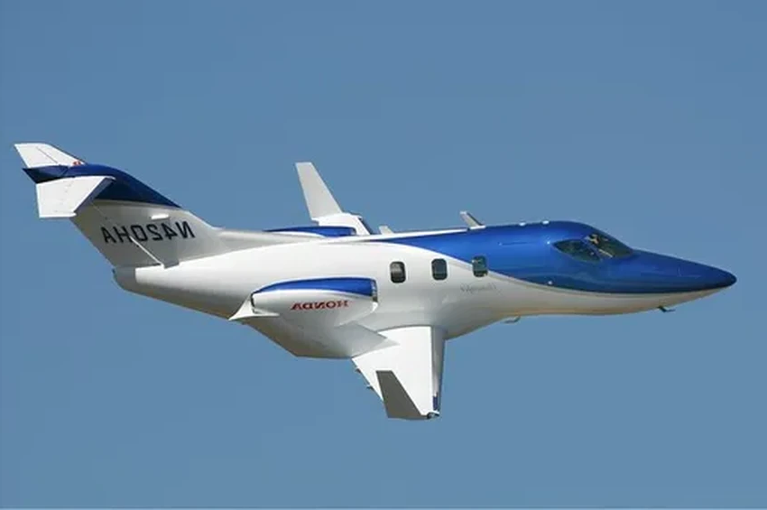 Почему двигатели самолета редко ставят над крылом? Плюсы и минусы конструкции