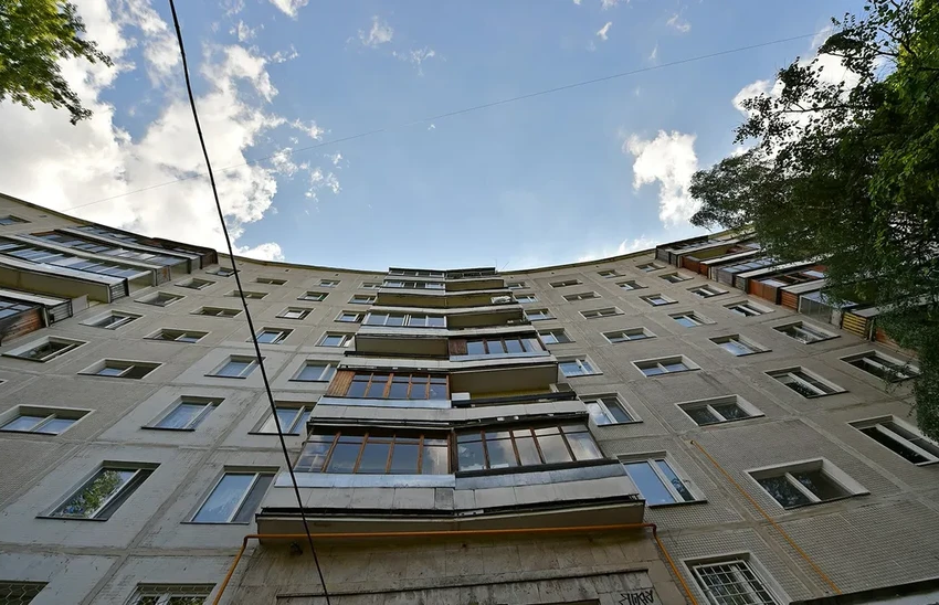 Дома-бублики в Москве: как выглядит жизнь внутри советских колец