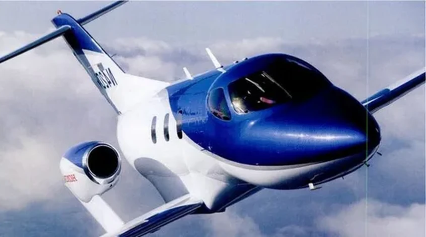 Почему у современных самолетов двигатели висят под крылом?