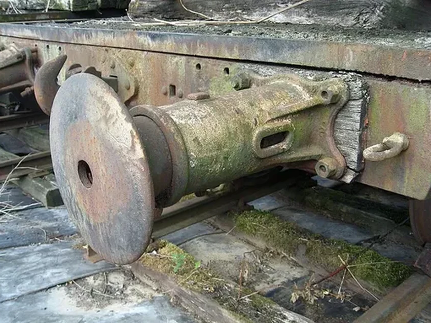 Правда ли, что вагоны сцепляются магнитами? Разбираем популярный железнодорожный миф