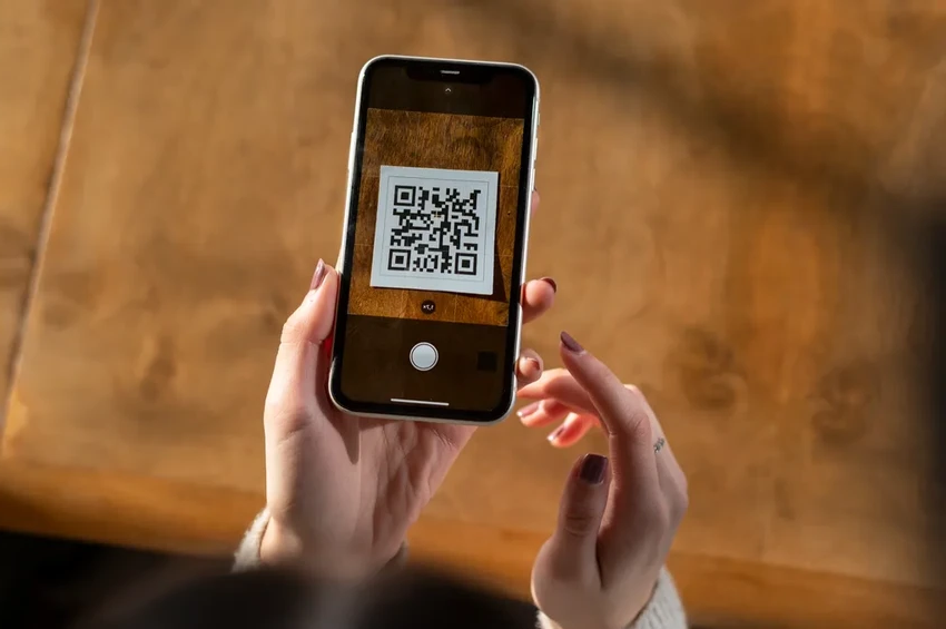 Почему онлайн-банкинг вытесняет наличные и карты: главные преимущества