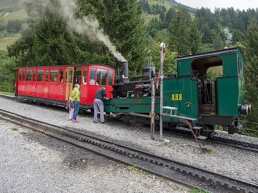 Швейцарский электропаровоз: как работал уникальный гибрид паровой тяги и тока