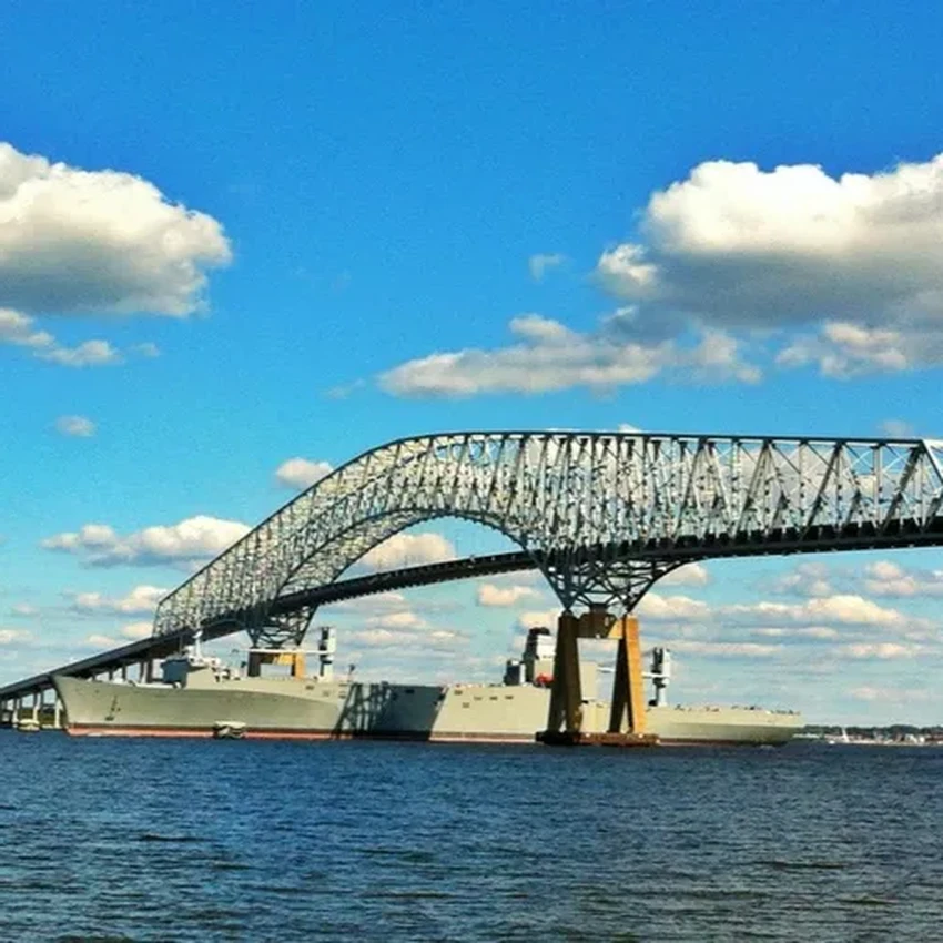 Старый морской закон времён парусников тормозит восстановление моста в Балтиморе