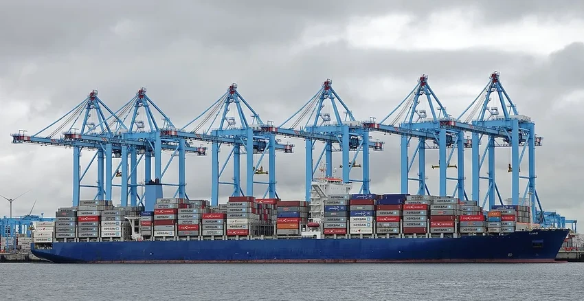 Старый морской закон времён парусников тормозит восстановление моста в Балтиморе