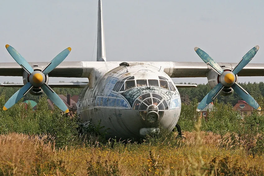 Ан-10: Почему главный пассажирский самолет СССР отправили на слом