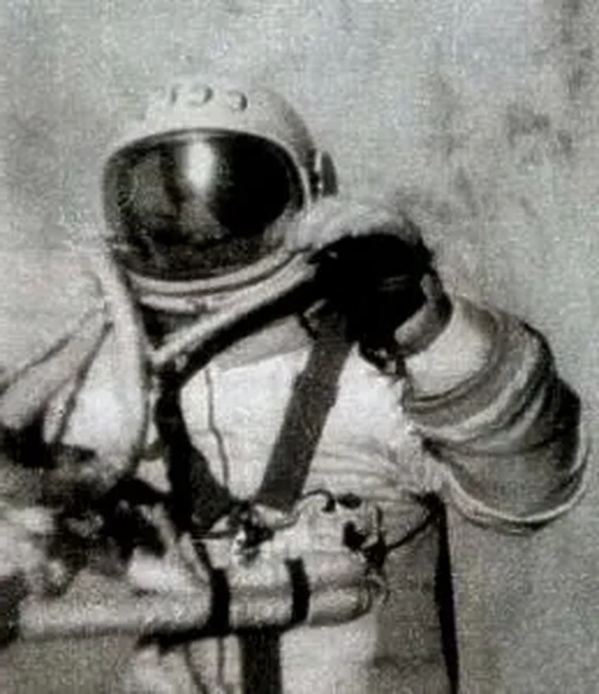 Исторические дуэты космоса: кем были напарники Леонова и Армстронга