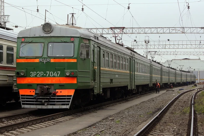 Зачем в метро сиденья вдоль стен: скрытая логика подземной планировки