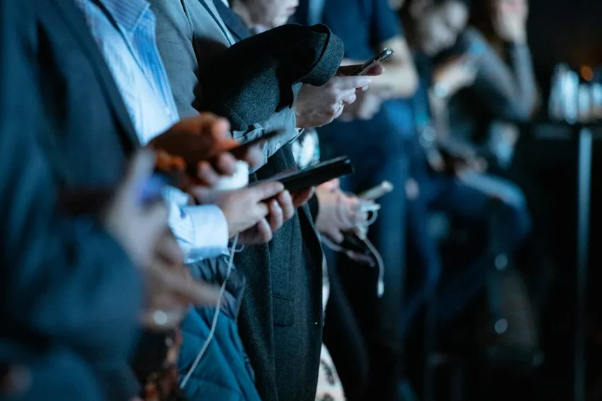 Цифровой след в интернете: можно ли его стереть полностью?