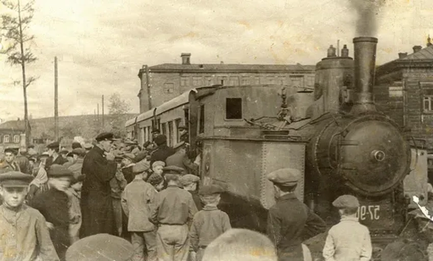 Что связывает Транссибирскую магистраль и Эйфелеву башню? Неожиданная общая награда