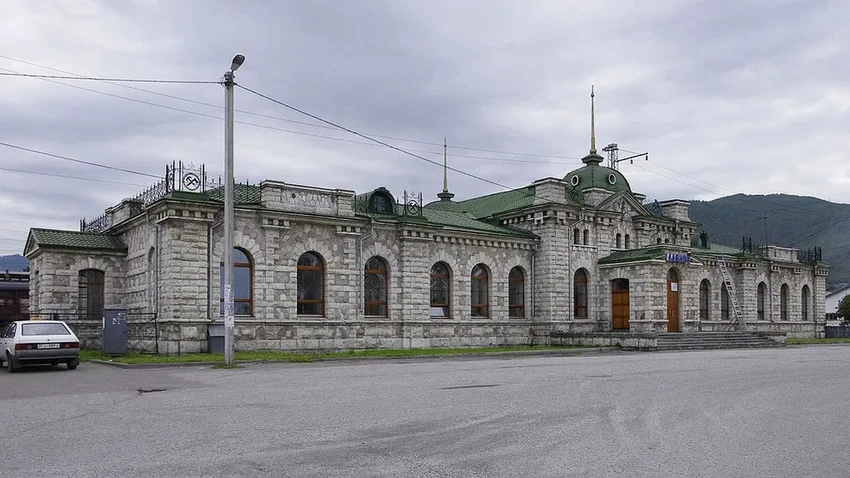 Что связывает Транссибирскую магистраль и Эйфелеву башню? Неожиданная общая награда