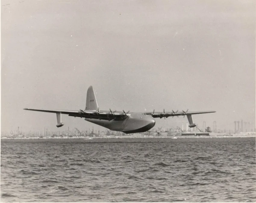 Гиганты авиации: почему современные самолеты уступают в размерах