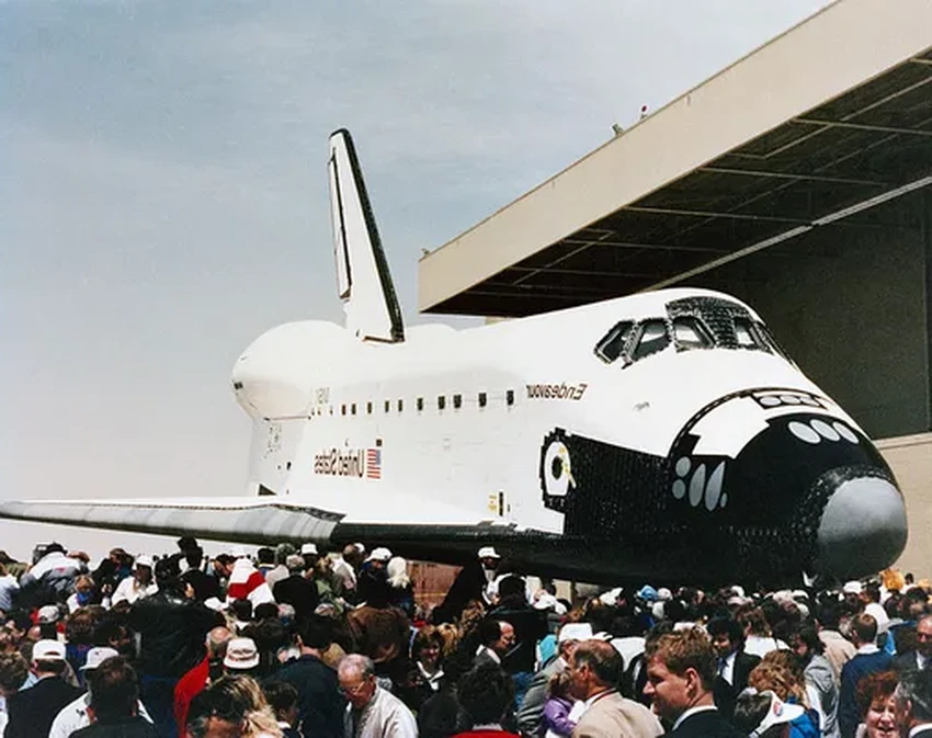 Endeavour в музее: как подняли шаттл и о чём напомнил наш «Буран»