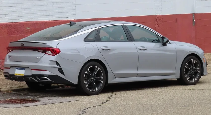 Советы по обслуживанию Kia K5: частые проблемы и как их избежать