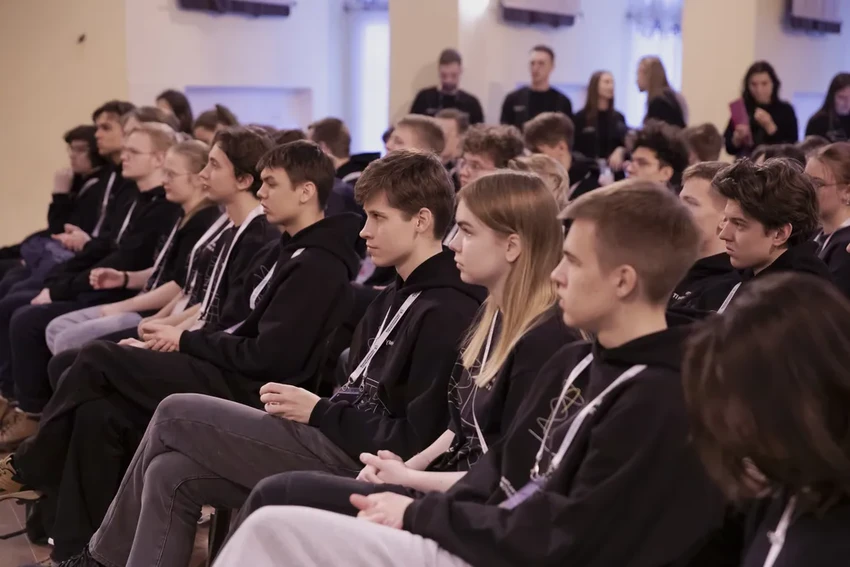 IT-буткемп для школьников: как перспективные подростки пробуют себя в роли разработчиков