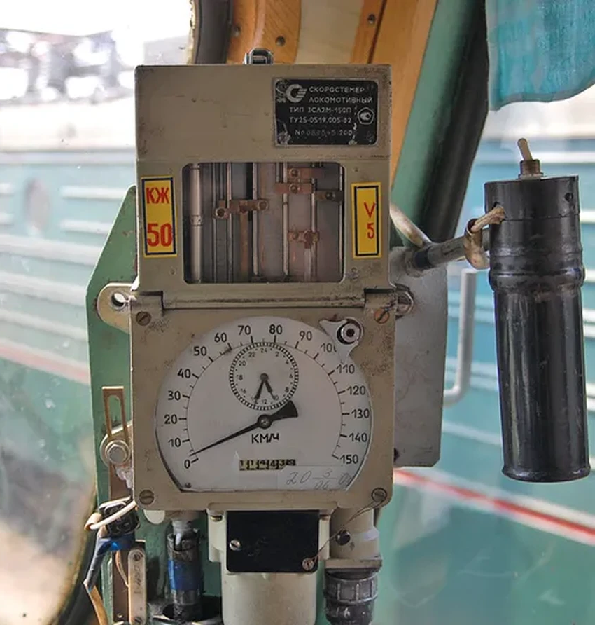 Есть ли черный ящик у поезда и чем он отличается от авиационного