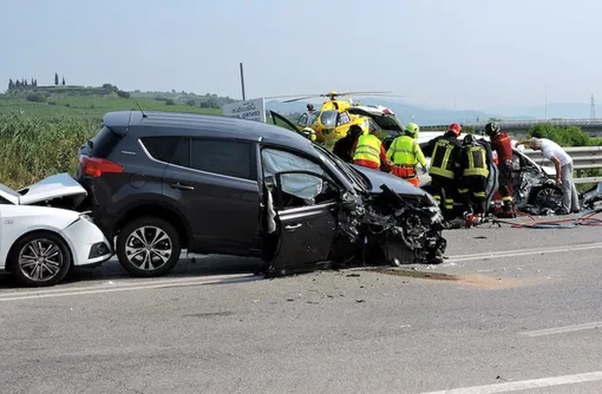 Waymo против человека: роботакси реже попадают в аварии