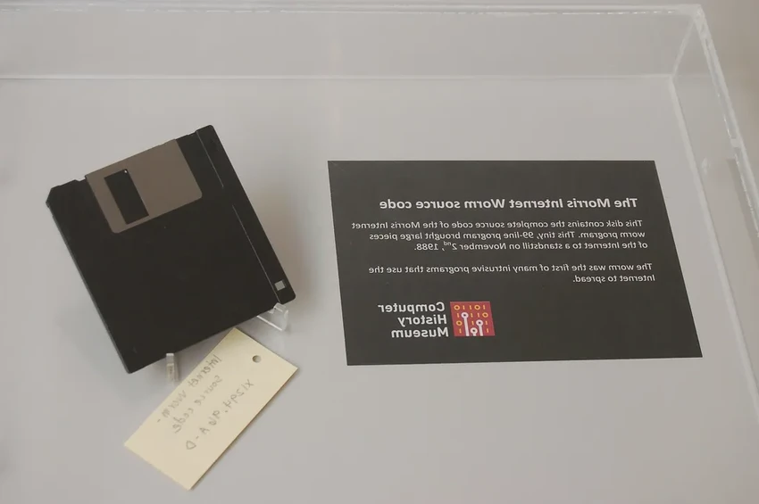 Червь Морриса: студент, который в одиночку парализовал интернет 35 лет назад