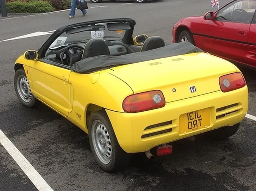 Honda Beat: как крошечный японский кей-кар стал культовым мини-суперкаром