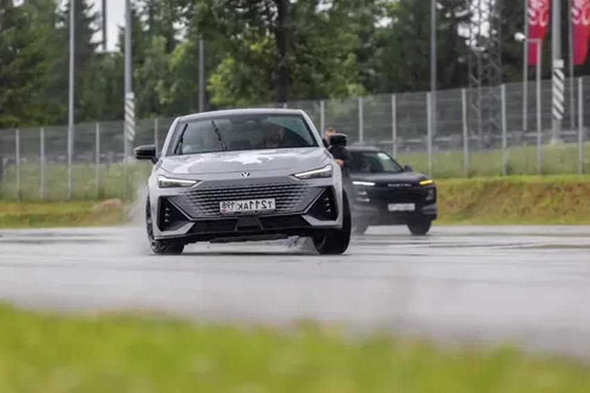 Ikon Autograph: Тест-драйв новых шин — что осталось от легендарной «Хакки»?