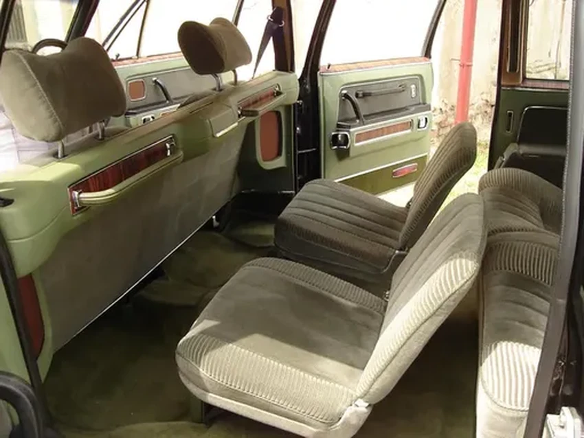 ГАЗ-14 «Чайка» и Nissan President: неожиданное сравнение правительственных лимузинов