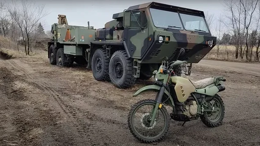 Армейский мотоцикл на керосине: зачем военные вернули дизельные байки