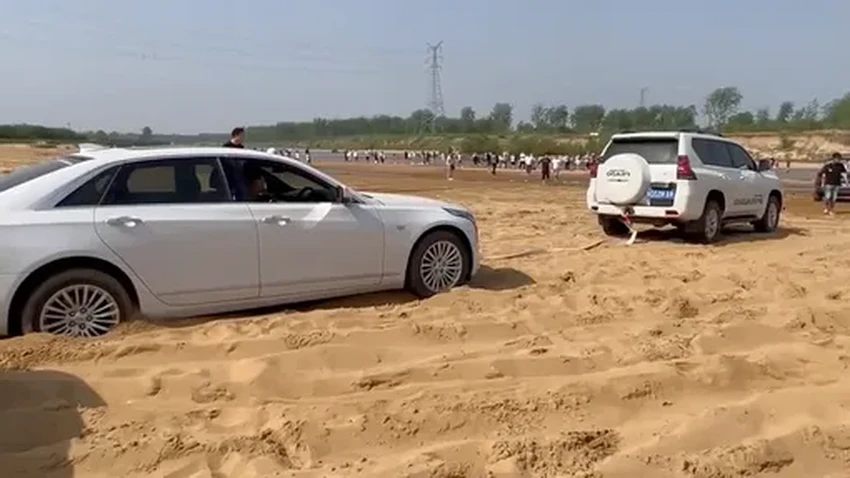 Какой буксировочный трос выбрать: сравнение строп для города и бездорожья