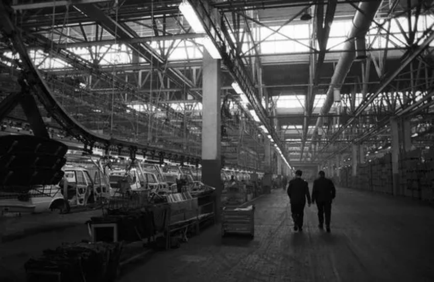 Первый хакер СССР: как месть программиста остановила конвейер ВАЗа