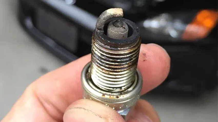 Что расскажет нагар на свечах? Диагностика проблем двигателя по цвету
