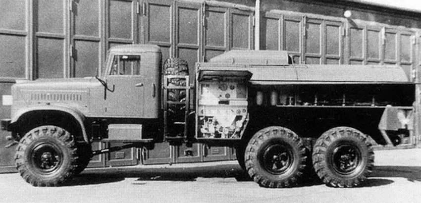 От грузовика до мостоукладчика: 10 военных спецмашин на базе КрАЗа