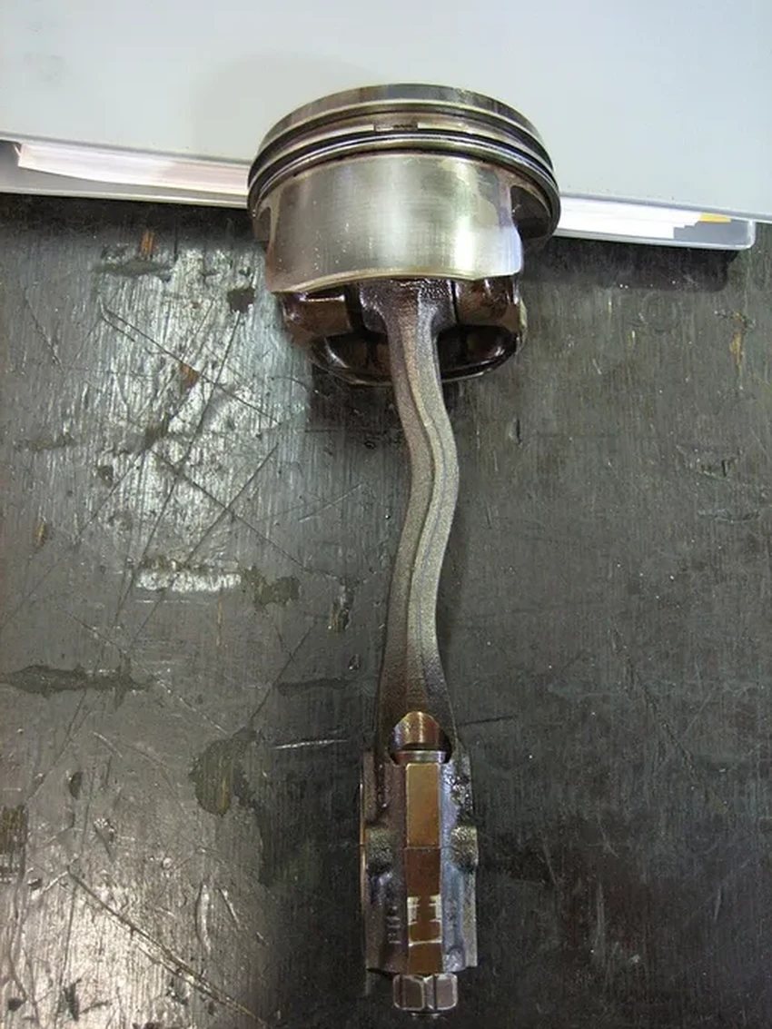 Гидроудар двигателя: реальная опасность или просто страшилка для водителей