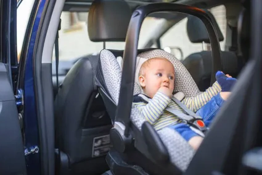 Самое безопасное место в машине для детского кресла: выбираем правильно