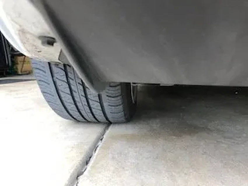 Что скрыто под электромобилем: как устроена защита днища от серьёзных угроз