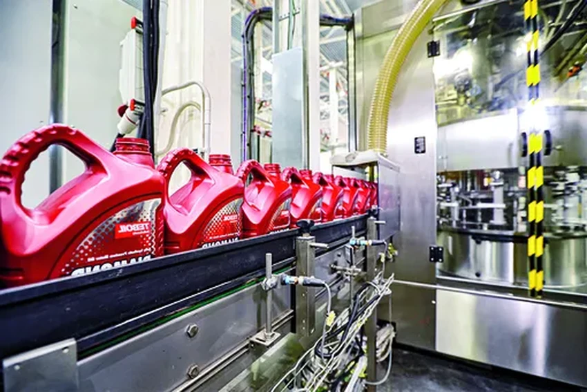 Испытание для масла: как городские пробки и такси проверяют его на прочность