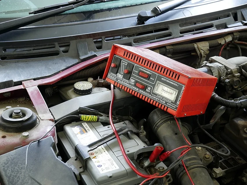 Почему аккумулятор в машине быстро выходит из строя: 7 главных причин