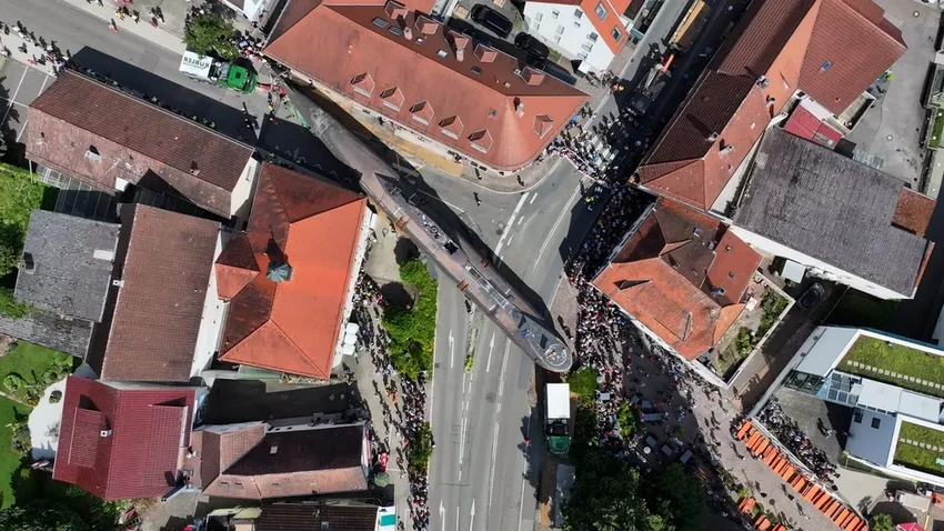 Как перевезти подводную лодку по дорогам: месячная операция в Германии