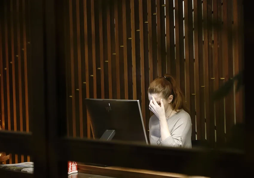 Головная боль в жару: основные причины и способы быстро помочь себе