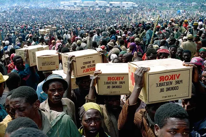 Геноцид в Руанде: как радио призывало к убийствам 30 лет назад