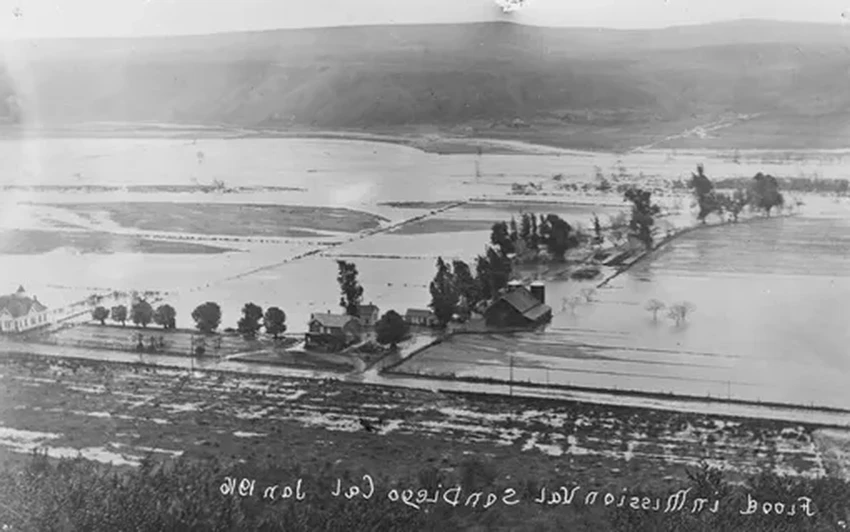 Чарльз Хэтфилд: как продавец дождя обманул засуху и разбогател