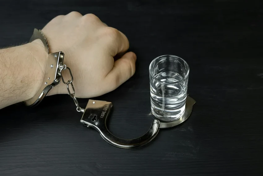 Из чего и как делают вкусную водку: влияние сырья, воды и выдержки