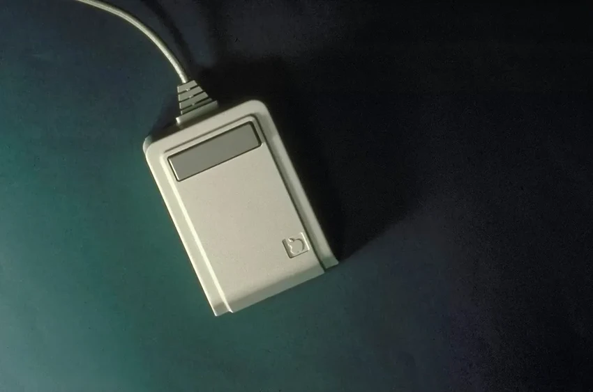 Эволюция Apple Mouse: от шарика до сенсора за 40 лет