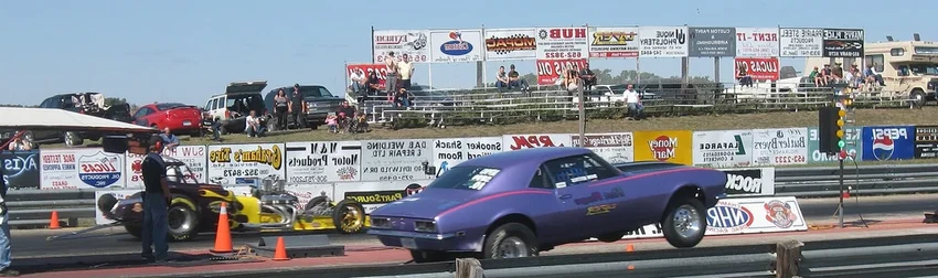 Почему драг-рейсинг — это не скучно: секрет популярности самых коротких гонок