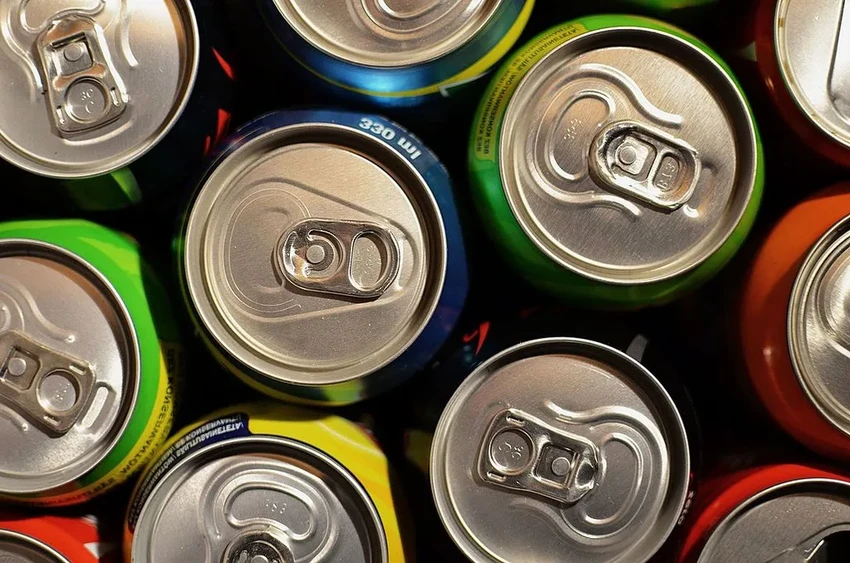 Что нельзя оставлять в машине летом: 10 опасных вещей, включая аэрозоли и крем